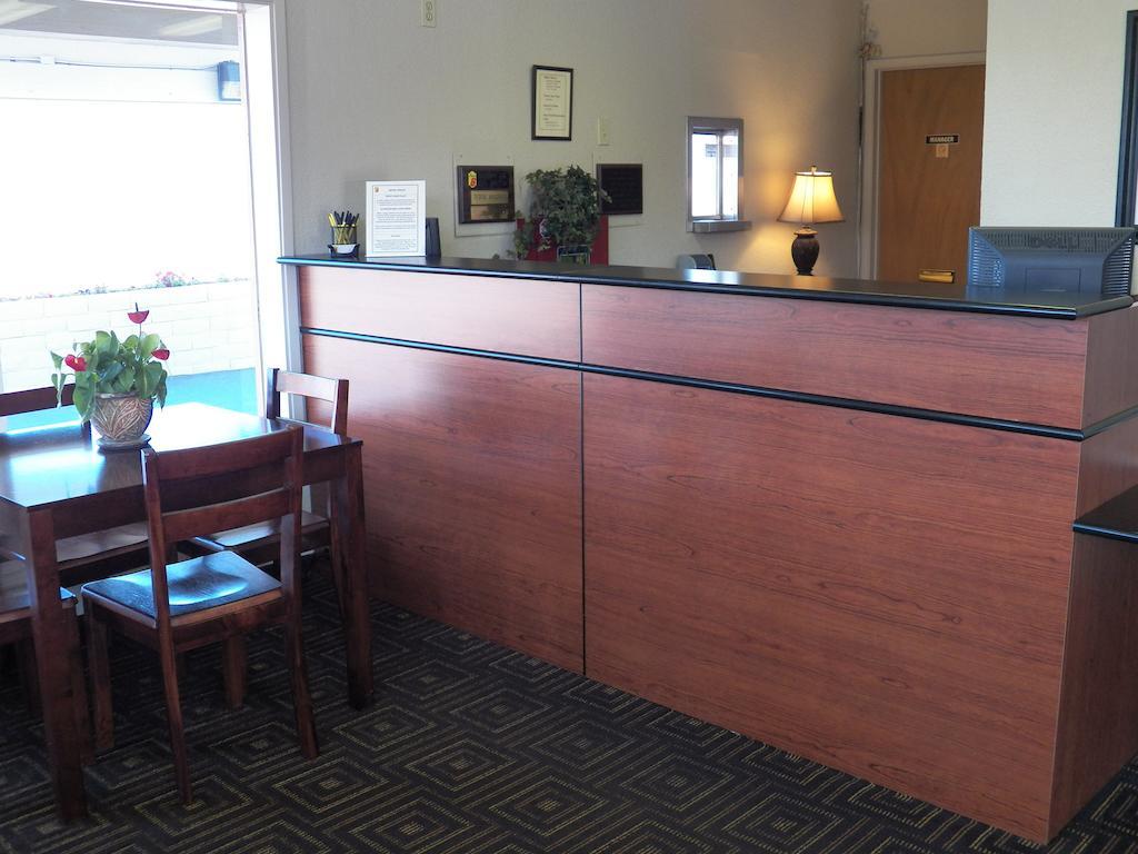 Super 8 By Wyndham Fort Bragg Esterno foto