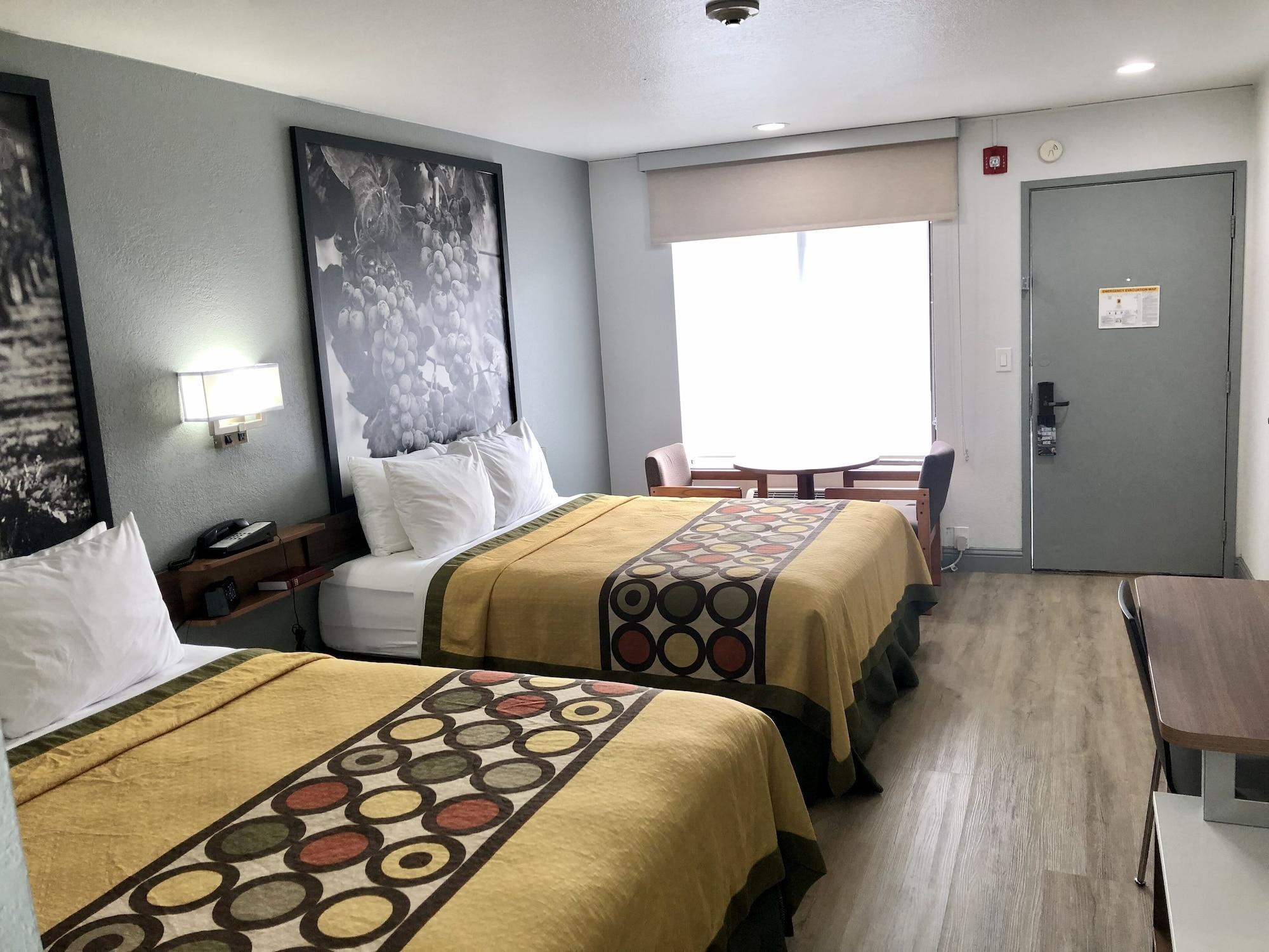 Super 8 By Wyndham Fort Bragg Esterno foto