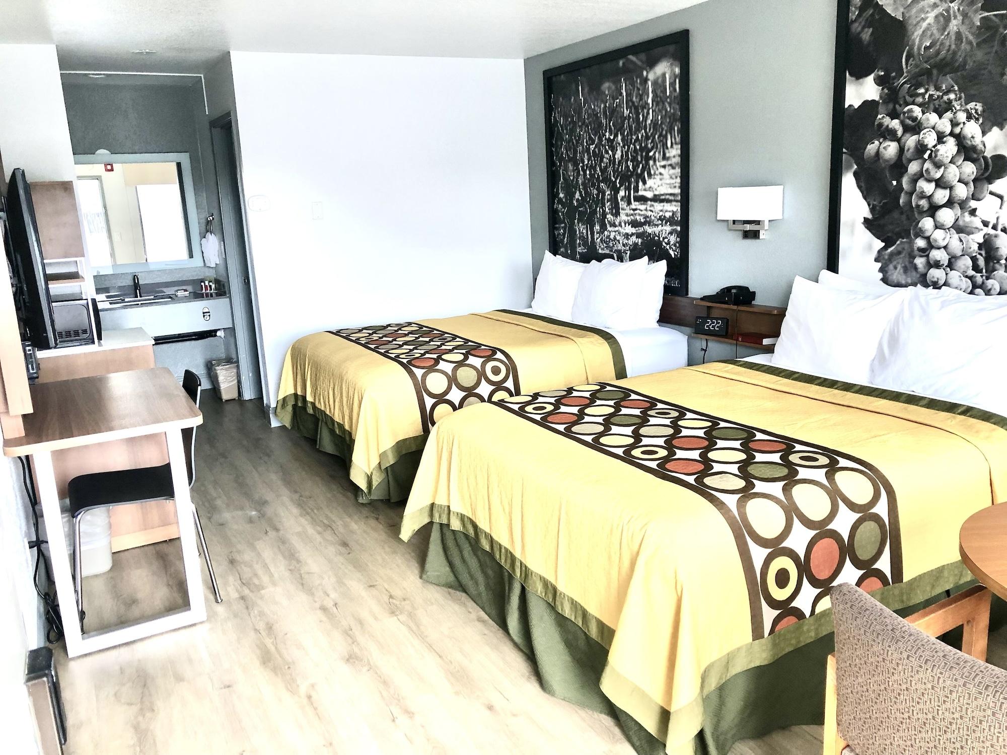 Super 8 By Wyndham Fort Bragg Esterno foto