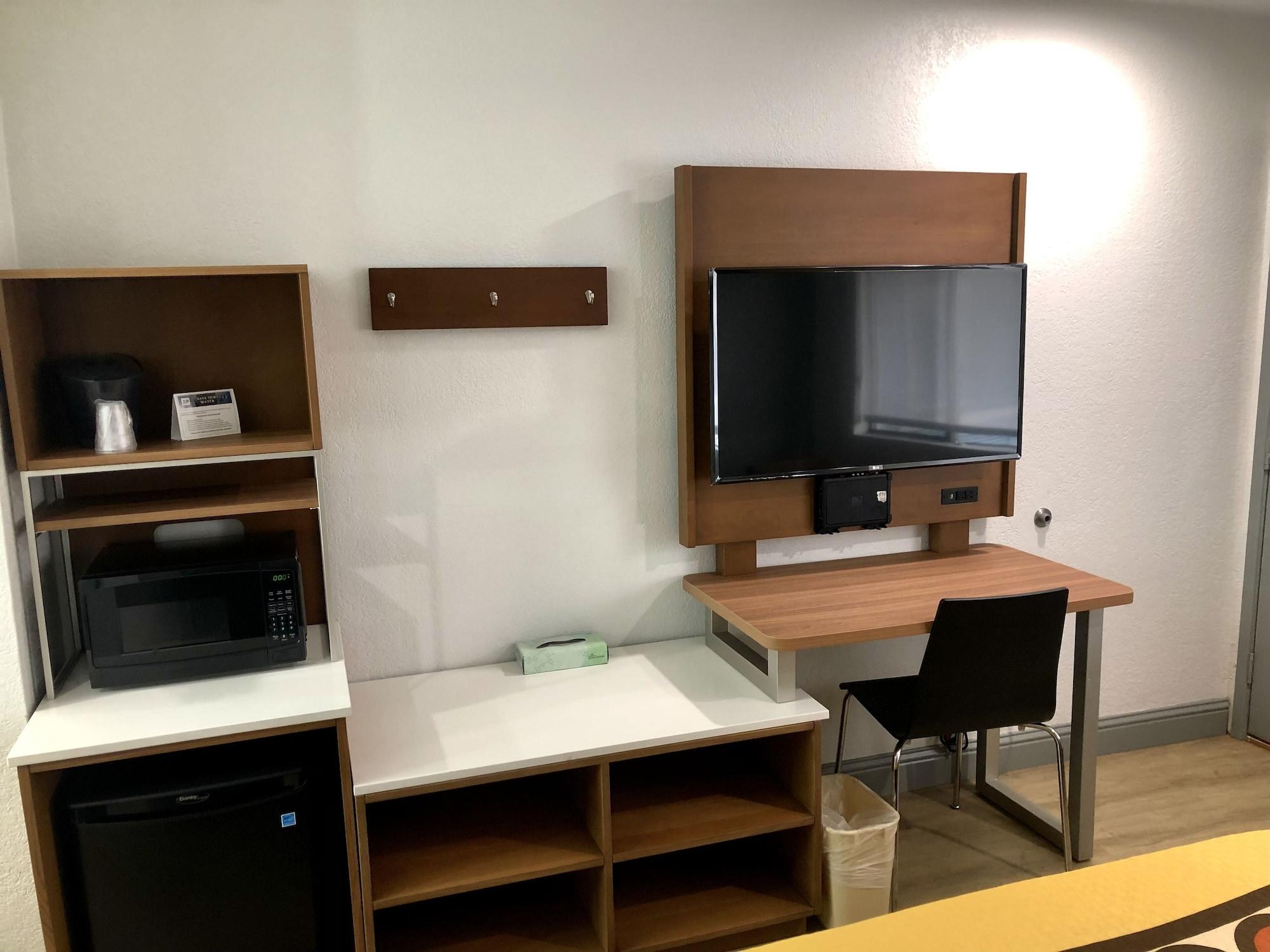 Super 8 By Wyndham Fort Bragg Esterno foto