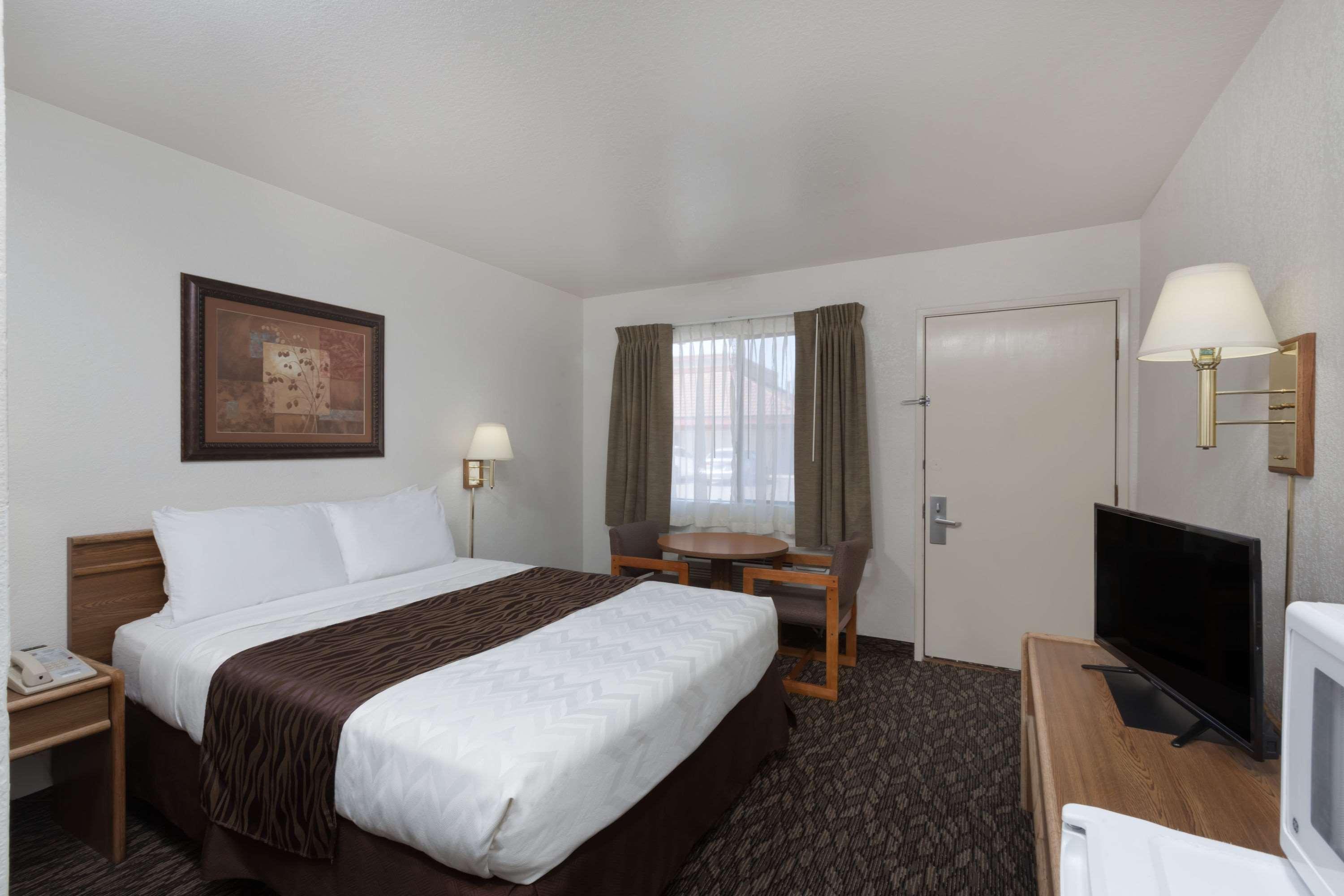 Super 8 By Wyndham Fort Bragg Esterno foto