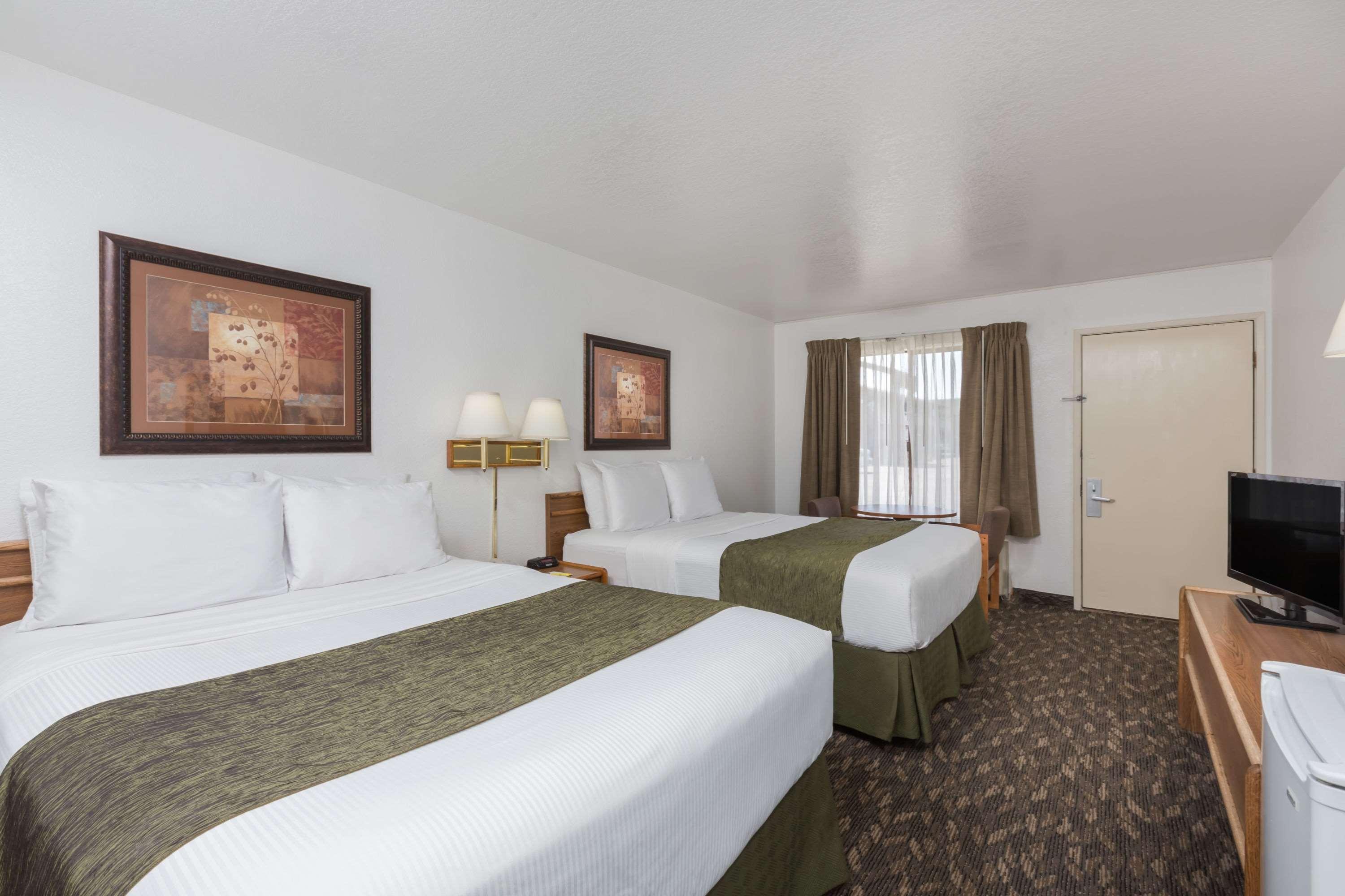 Super 8 By Wyndham Fort Bragg Esterno foto
