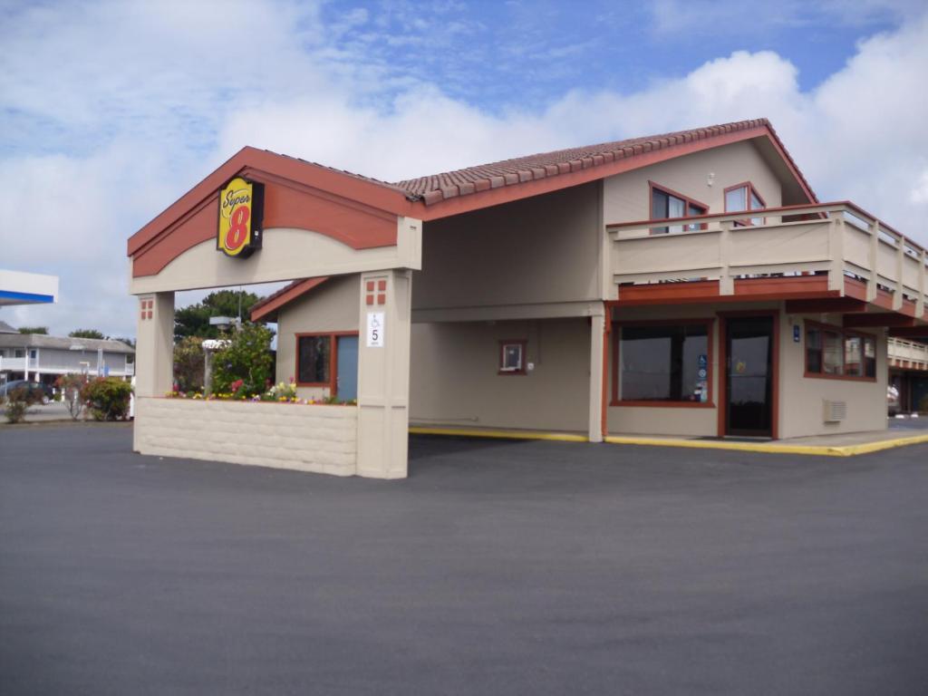 Super 8 By Wyndham Fort Bragg Esterno foto