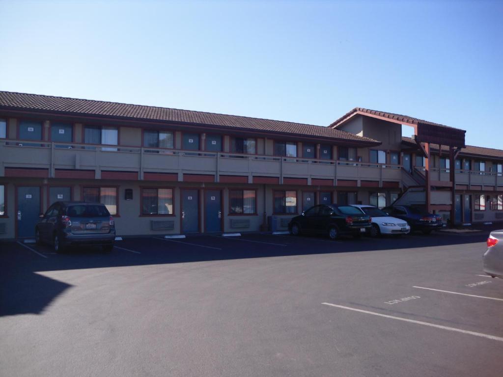 Super 8 By Wyndham Fort Bragg Esterno foto