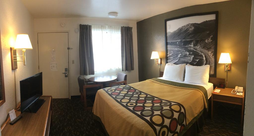 Super 8 By Wyndham Fort Bragg Esterno foto